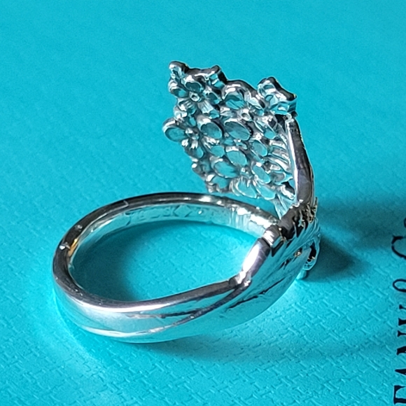 ♥SOLD♥️1885 Tiffany & Company Forget Me Not Spoon Ring in Sterling Silver #15 - Picture 6 of 16